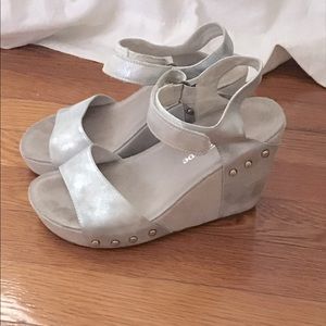 Antelope wedges, size 37